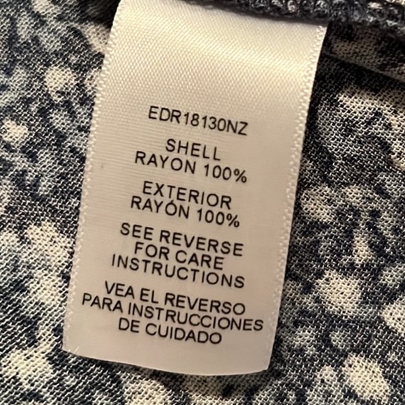 68. En Crème The Maggie Dress in Blue - Picture 17 of 17